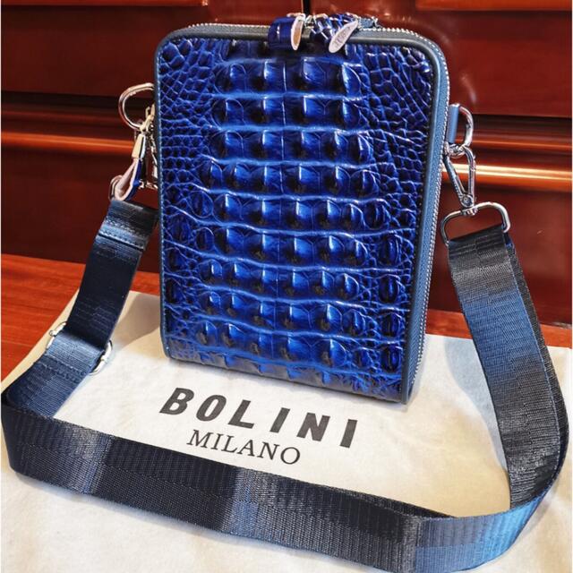 ブルークロコダイル型押しレザーショルダーバック　BOLINI MILANO ハンドメイドのファッション小物(バッグ)の商品写真