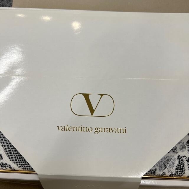 valentino garavani(ヴァレンティノガラヴァーニ)のテーブルクロス インテリア/住まい/日用品のキッチン/食器(テーブル用品)の商品写真