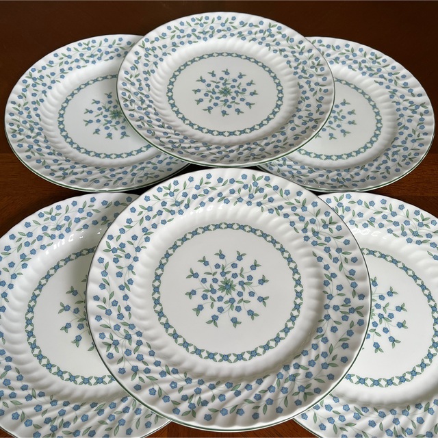 Aynsley China(エインズレイ)の【ご予約品　レア美品】エインズレイ★勿忘草★デザート皿　6枚 インテリア/住まい/日用品のキッチン/食器(食器)の商品写真