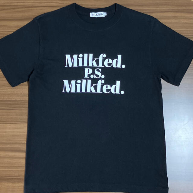 MILKFED.(ミルクフェド)のミルクフェド　Ｔシャツ　ロゴ　黒 レディースのトップス(Tシャツ(半袖/袖なし))の商品写真