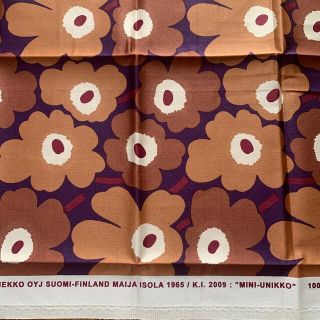 マリメッコ(marimekko)のmarimekko マリメッコ ミニウニッコ生地　ブラウンパープル　50×37　(生地/糸)