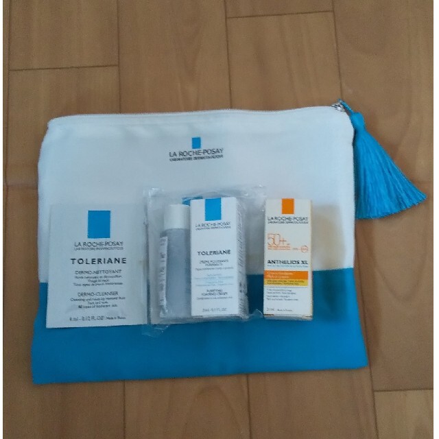 LA ROCHE-POSAY(ラロッシュポゼ)のラ ロッシュ ボゼ サンプル ポーチ付き コスメ/美容のキット/セット(サンプル/トライアルキット)の商品写真