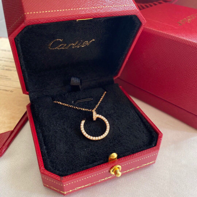 美品カルティエのネックレス