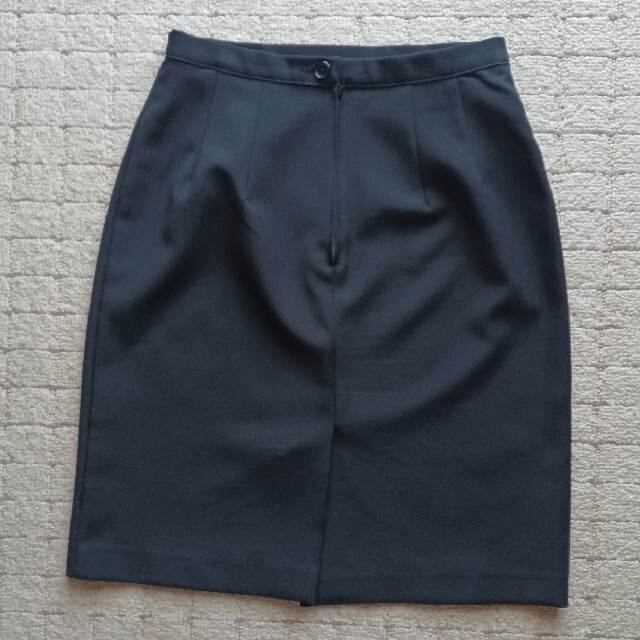 BENETTON(ベネトン)のBENETTON　スカート　黒 レディースのスカート(ひざ丈スカート)の商品写真