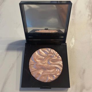 ローラメルシエ(laura mercier)の美品　ローラメルシエ　ハイライト　フェイスイルミネーター　04 ピンク　グロウ(フェイスカラー)