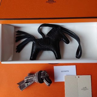 エルメス(Hermes)の超美品・HERMESロデオ・ソーブラックPM(バッグチャーム)