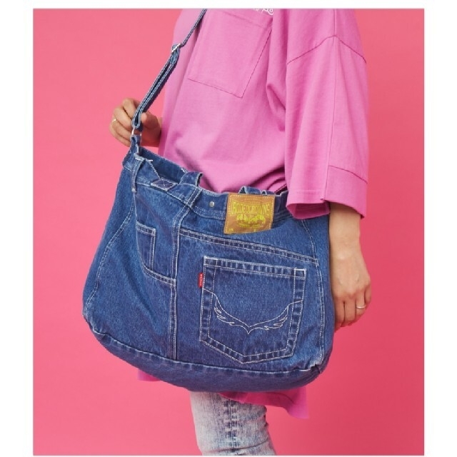 RODEO CROWNS WIDE BOWL(ロデオクラウンズワイドボウル)のRCWB 0528 R LOGO DENIM BAG レディースのバッグ(トートバッグ)の商品写真