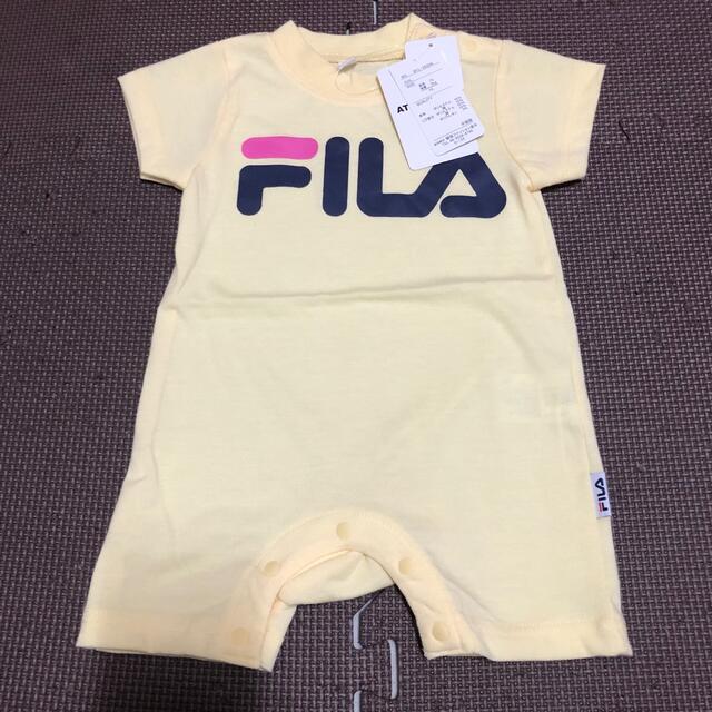 FILA(フィラ)の新品タグ付き FILA フィラ ベビーロンパース イエロー 70サイズ キッズ/ベビー/マタニティのベビー服(~85cm)(ロンパース)の商品写真