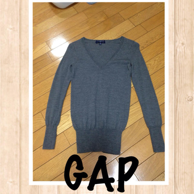 GAP(ギャップ)のGAP/グレーニット レディースのトップス(ニット/セーター)の商品写真