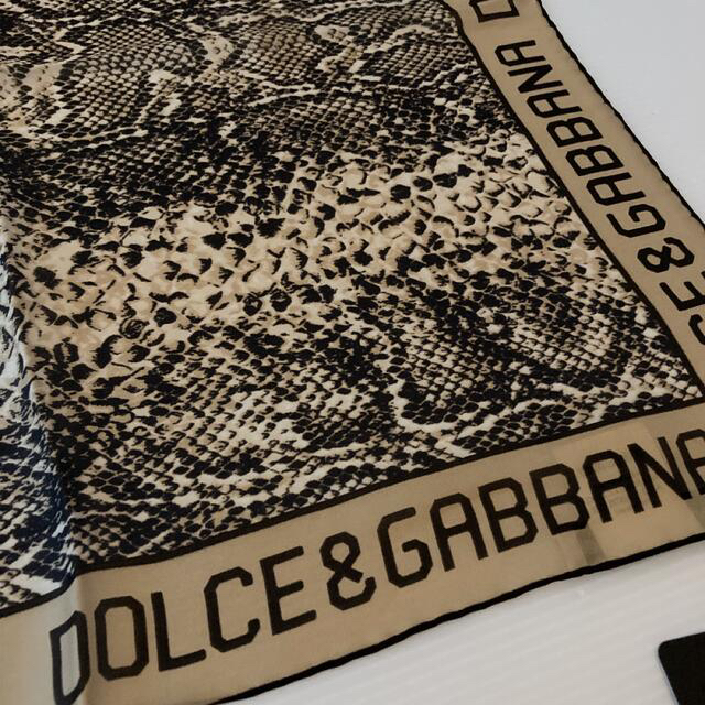 DOLCE&GABBANA - 新品⭐️ドルチェ&ガッバーナ ドルガバ 絹100 DOLCE&GABBANA - 新品⭐️ドルチェ&ガッバーナ ドルガバ 絹100