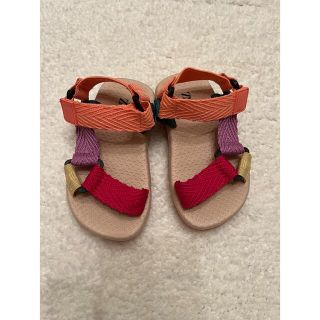 ザラキッズ(ZARA KIDS)のZARAキッズ　サンダル(サンダル)