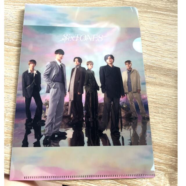 SixTONES(ストーンズ)のわたし(通常盤＋クリアファイル) エンタメ/ホビーのCD(ポップス/ロック(邦楽))の商品写真