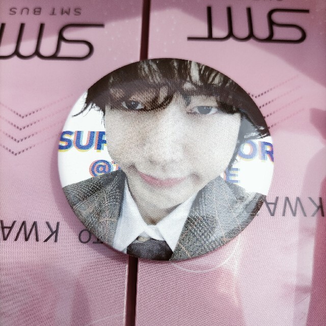 イェソン ペンミ 缶バッジ /SMT bus エンタメ/ホビーのタレントグッズ(アイドルグッズ)の商品写真