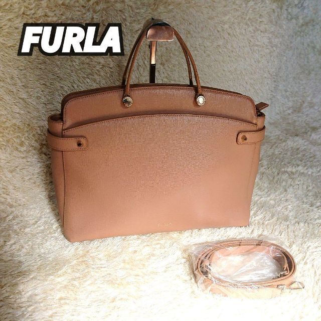 Furla(フルラ)のフルラ　アガタ　2way　ハンド ショルダーバッグ　ベージュ レディースのバッグ(ショルダーバッグ)の商品写真