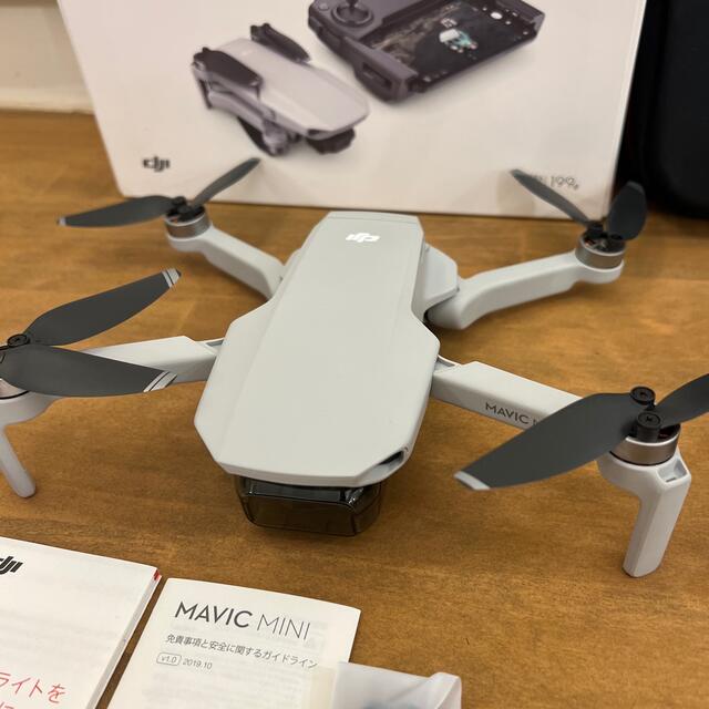 DJI mavic mini ドローン スマホ/家電/カメラのカメラ(ビデオカメラ)の商品写真