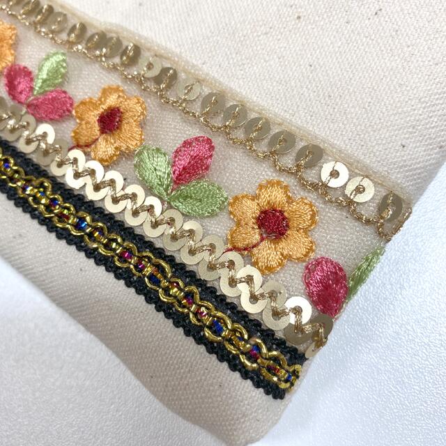 ハンドメイド　刺繍　ポーチ　マルチポーチ　11号帆布 ハンドメイドのファッション小物(ポーチ)の商品写真