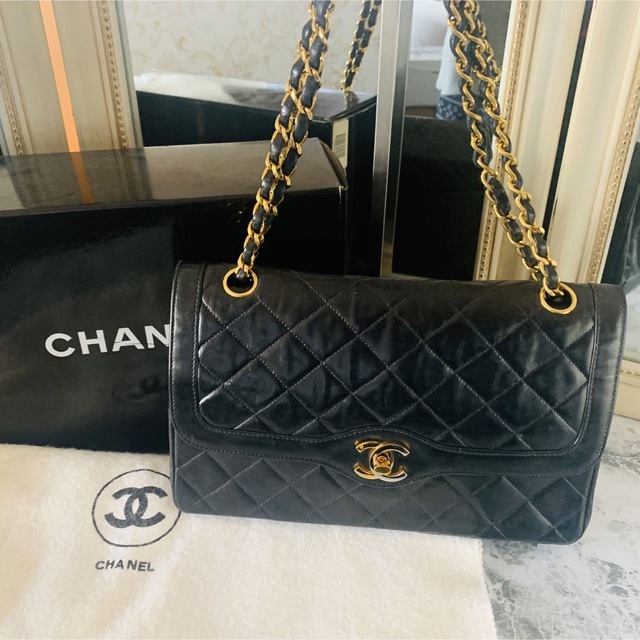 フォロー割　純正箱保存袋　鑑定書有　CHANEL ショルダーバック マトラッセ