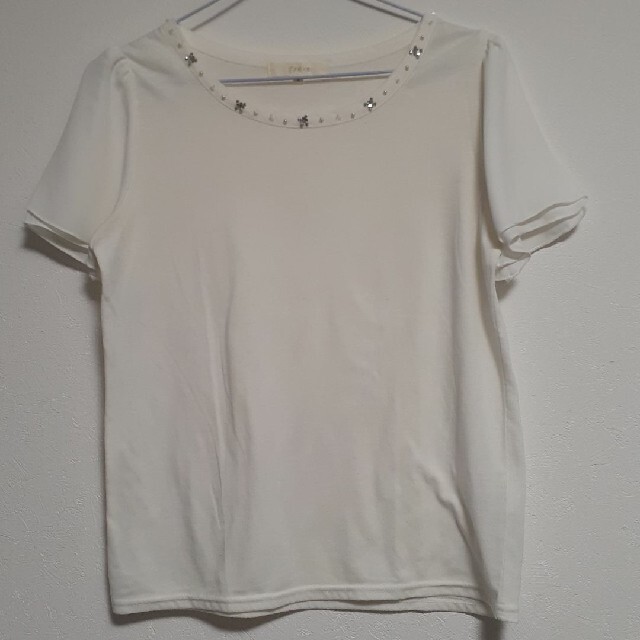 grove(グローブ)のgrove グローブ 裾　シフォン　可愛い　白色　Tシャツ　トップス　カットソー レディースのトップス(カットソー(半袖/袖なし))の商品写真