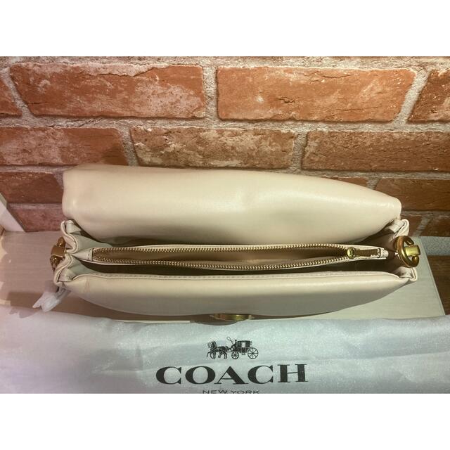 coach ピロー　タビーショルダー　バッグ　アイボリー