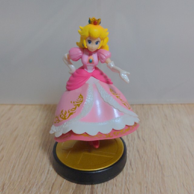 ピーチ姫　amiibo　大乱闘スマッシュブラザーズ エンタメ/ホビーのフィギュア(ゲームキャラクター)の商品写真