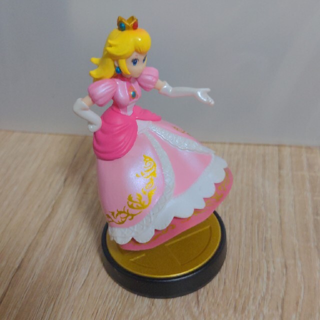 ピーチ姫　amiibo　大乱闘スマッシュブラザーズ エンタメ/ホビーのフィギュア(ゲームキャラクター)の商品写真