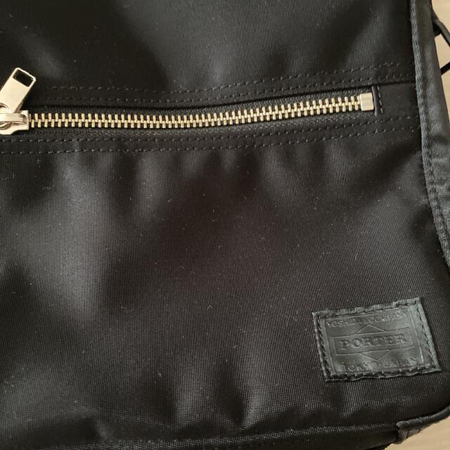 PORTER(ポーター)の吉田カバン ポーター リフト ポーター ワンショルダーバッグ メンズのバッグ(ショルダーバッグ)の商品写真