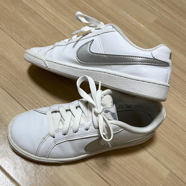 NIKE(ナイキ)のNIKE ナイキ スニーカー 23cm レディースの靴/シューズ(スニーカー)の商品写真