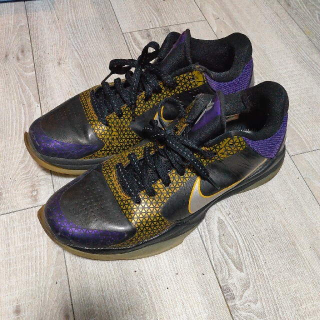 NIKE(ナイキ)のNIKE ZOOM KOBE V POP 28cm ジャンク メンズの靴/シューズ(スニーカー)の商品写真