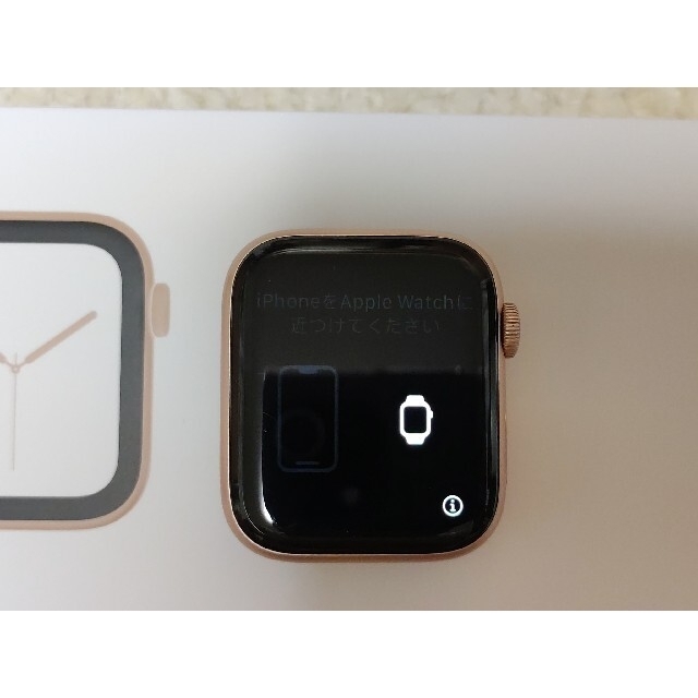 Apple Watch(アップルウォッチ)のアップルウォッチ4 ゴールド 44mm 美品 ベルト未使用! メンズの時計(腕時計(デジタル))の商品写真