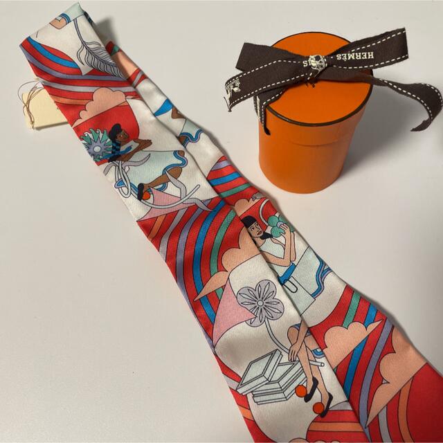 Hermes - 新品未使用 エルメス ツイリー 空飛ぶカレ レッド ホワイト 人気が高い 人気が高い