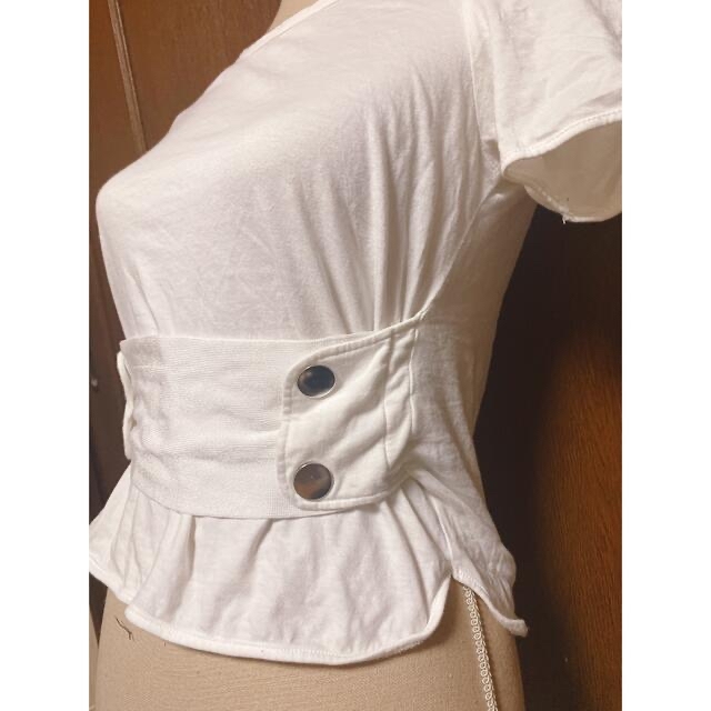 ZARA(ザラ)のZARA コルセットTシャツ　ホワイト　クロップド丈　トップス レディースのトップス(Tシャツ(半袖/袖なし))の商品写真