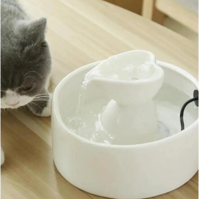 ペット 給水器 猫 犬 自動給水器 陶器 その他のペット用品(その他)の商品写真