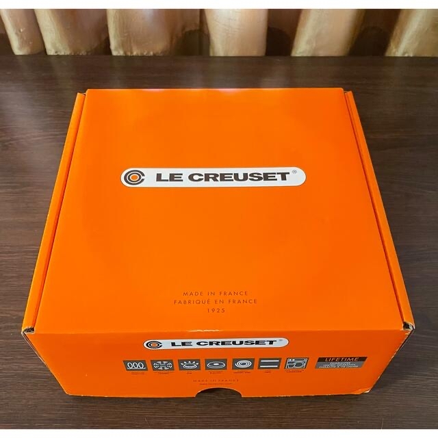 ル・クルーゼ ココットロンド 22cm シャイニーホワイト 新品箱入