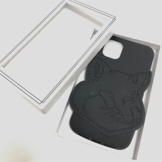 メゾンキツネ(MAISON KITSUNE')のメゾン キツネ iPhone 11 Case カバー ケース KITSUNE(モバイルケース/カバー)