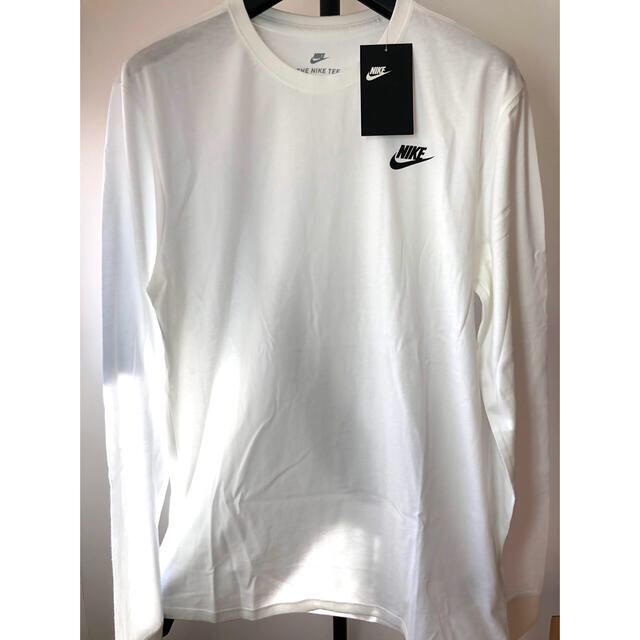 NIKE(ナイキ)の【新品】ナイキ NIKE ナイキ ビッグ スウッシュ L/S Tシャツ Mサイズ メンズのトップス(Tシャツ/カットソー(七分/長袖))の商品写真