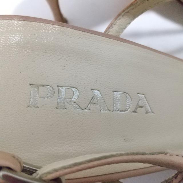 PRADA(プラダ)のプラダ サンダル 38 レディース - ベージュ レディースの靴/シューズ(サンダル)の商品写真