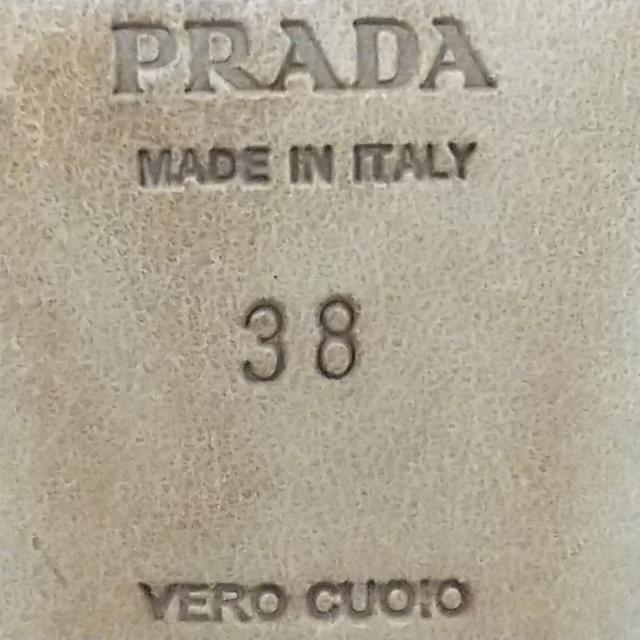 PRADA(プラダ)のプラダ サンダル 38 レディース - ベージュ レディースの靴/シューズ(サンダル)の商品写真