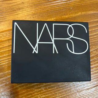 ナーズ(NARS)のナーズ　ライトリクラフティングセッティングパウダー　プレスト(フェイスパウダー)