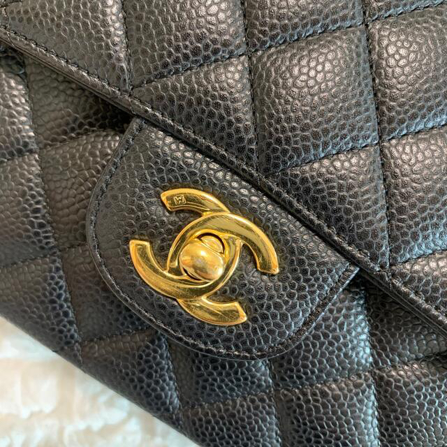CHANEL(シャネル)のCHANEL マトラッセ 25 ショルダー ブラック ゴールド キャビアスキン レディースのバッグ(ショルダーバッグ)の商品写真