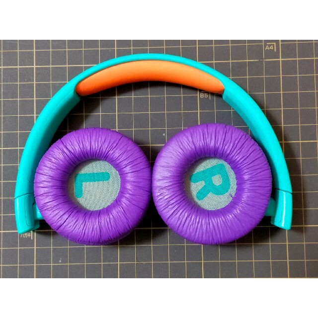 JBL JR300BT TEAL/PURPLE 子供用 ヘッドホン ワイヤレス スマホ/家電/カメラのオーディオ機器(ヘッドフォン/イヤフォン)の商品写真