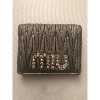 ミュウミュウ(miumiu)のMIUMIU 二つ折り財布(財布)