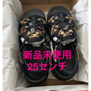 ナイキ(NIKE)のNIKE ナイキ エアマックス ココ サンダル 25cm 黒xレオパード(サンダル)