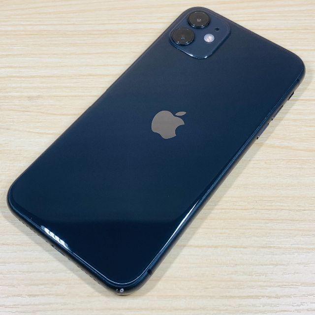 スマホ/家電/カメラiPhone11 64GB SIMフリー