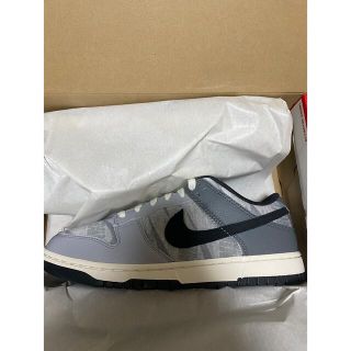 ナイキ(NIKE)のNIKE DUNK LOW SE Dk Grey & Off Noir(スニーカー)