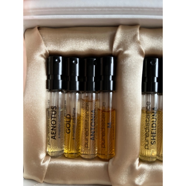 ピュアディスタンス　サンプルセット　8種 コスメ/美容の香水(ユニセックス)の商品写真