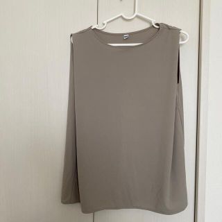 ユニクロ(UNIQLO)のユニクロ　ノースリーブ(カットソー(半袖/袖なし))