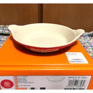 ルクルーゼ(LE CREUSET)の☆値下げ☆ルクルーゼ  エッグプレート  シャローディッシュ チェリーレッド(鍋/フライパン)