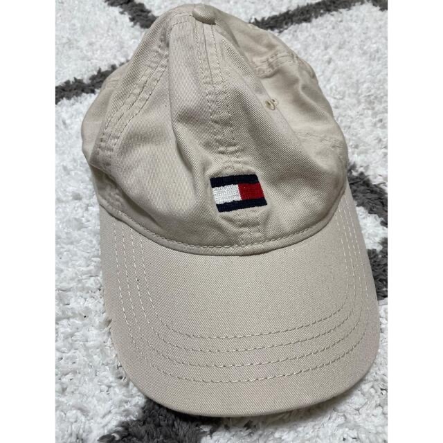 TOMMY HILFIGER(トミーヒルフィガー)のtommy ベージュ　キャップ レディースの帽子(キャップ)の商品写真