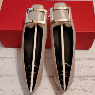 ロジェヴィヴィエ(ROGER VIVIER)の新品 Roger Vivier トランペット フラットシューズ 36.5(バレエシューズ)