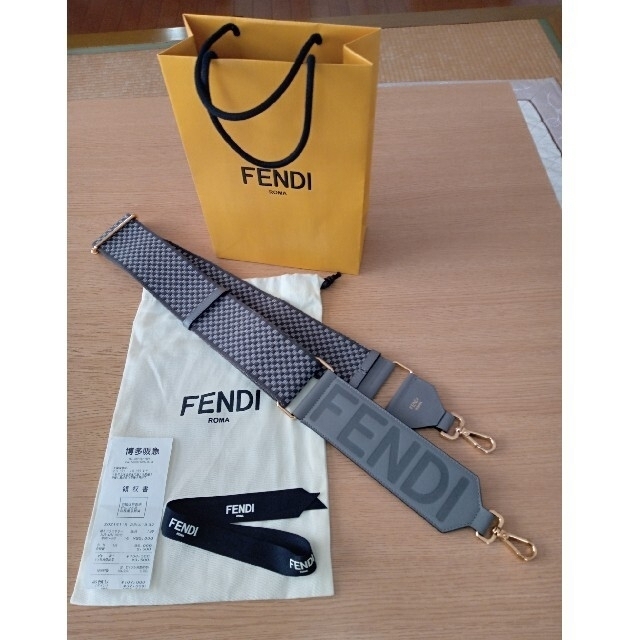 FENDI(フェンディ)のRee様 専用です！FENDI ストラップユー レディースのファッション小物(その他)の商品写真